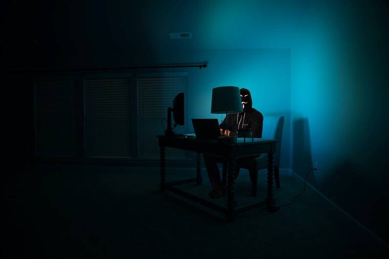 What secrets are hidden behind the dark web: the difference from the deep web